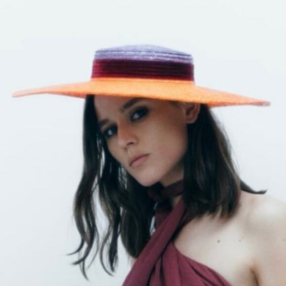 Zara limited edition picture hat you cannot miss - Picture 2 of 9